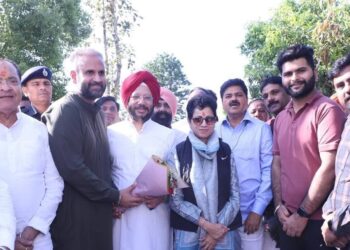 बाजपुर में कपूर फार्म पर जुटे कांग्रेस के दिग्गज नेता, चुनावी रणनीति पर मंथन तेज