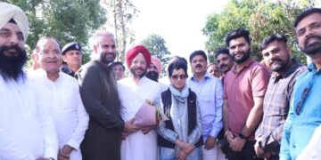 बाजपुर में कपूर फार्म पर जुटे कांग्रेस के दिग्गज नेता, चुनावी रणनीति पर मंथन तेज