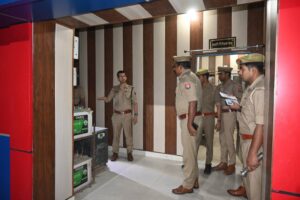 महराजगंज: एसपी शक्ति मोहन अवस्थी ने बृजमनगंज थाने का किया औचक निरीक्षण, बेहतर पुलिसिंग के दिए निर्देश