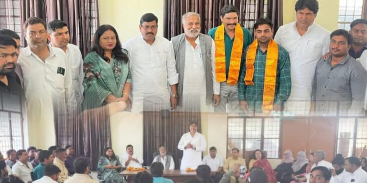 नरपतनगर में तीन नवनियुक्त सभासदों ने ली शपथ