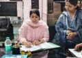 रायबरेली: नवागंतुक डीएम सरनीत कौर ब्रोका ने ग्रहण किया कार्यभार, पारदर्शी प्रशासन पर जोर