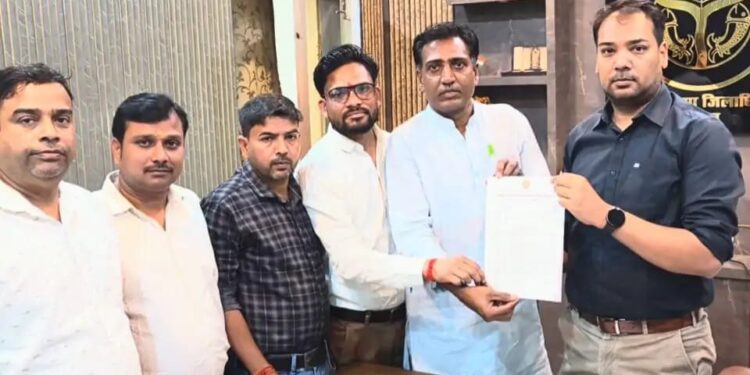 धानी बाजार में सफाई को लेकर विवाद: फर्जी रिपोर्ट के आरोप, व्यापार मंडल ने SDM को सौंपा ज्ञापन