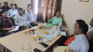 बाजपुर ब्लॉक प्रमुख कार्यालय में ओबीसी आयोग सदस्य की बैठक, योजनाओं की समीक्षा