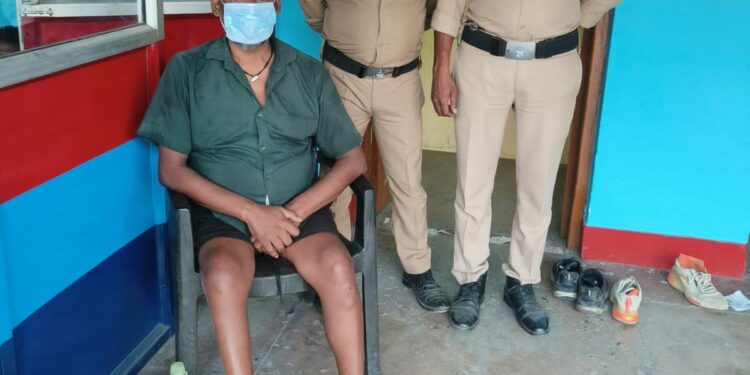 बाजपुर में कच्ची शराब का भंडाफोड़, 32 लीटर अवैध शराब के साथ एक तस्कर गिरफ्तार