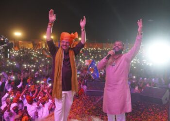 सरोजनीनगर में 15 हजार की भीड़, कन्हैया मित्तल के भजनों पर झूमे श्रद्धालु