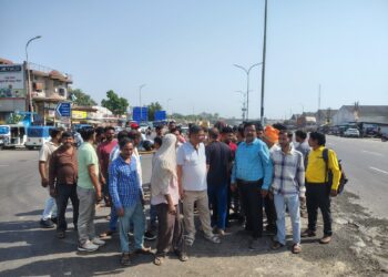 दरोगा खेड़ा हाईवे कट बंद होने पर विरोध, लोगों ने उठाए सुरक्षा के सवाल