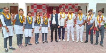 सरोजनीनगर के क्रिएटिव कॉन्वेंट कॉलेज का कमाल, 100% रिजल्ट से मचा जश्न