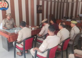 बृजमनगंज थाने में साप्ताहिक बैठक, थानाध्यक्ष ने दिए सख्त निर्देश
