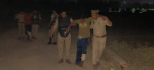 रामपुर मुठभेड़: पुलिस ने दो गौकशों को दबोचा, फायरिंग में दोनों घायल