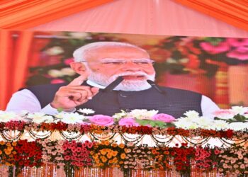 गंगा एक्सप्रेसवे का लोकार्पण: पीएम मोदी ने दी 36,230 करोड़ की परियोजना, रायबरेली में दिखा उत्साह