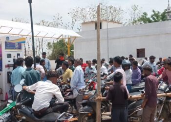 बृजमनगंज में BPCL पेट्रोल पंप पर अनियमितता के आरोप, ग्रामीणों में आक्रोश