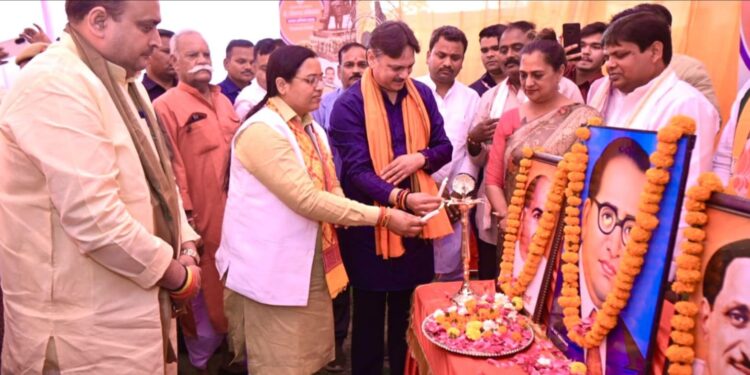 “अधिकारों के साथ कर्तव्यों का पालन ही सच्ची श्रद्धांजलि”- डॉ. राजेश्वर सिंह, ‘सम्मान अभियान 2026’ संगोष्ठी सम्पन्न