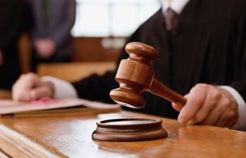 रायबरेली: फरार गैंगस्टर अभियुक्त के खिलाफ गैर जमानती वारंट जारी, 15 मई तक पेश न होने पर कुर्की