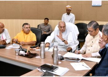 गोबर आधारित कम्पोस्ट व बायोगैस को बढ़ावा, मंत्री धर्मपाल सिंह ने दिए बड़े निर्देश