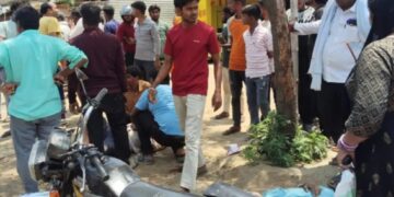 महराजगंज में दो बाइकों की आमने-सामने भिड़ंत, तीन घायल