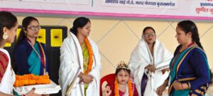 आलमाइटी स्कूल में मदर्स डे समारोह, बच्चों ने गीत-नृत्य से मां को किया नमन