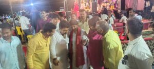 बृजमनगंज के बहुभोज में जुटे कई बड़े समाजवादी नेता, भोजपुरी कलाकारों ने बांधा समां