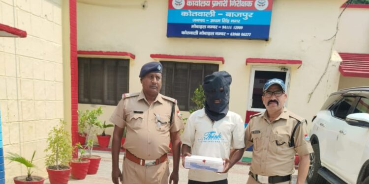 बाजपुर पुलिस ने युवक को अवैध तमंचे के साथ दबोचा, कारतूस भी बरामद