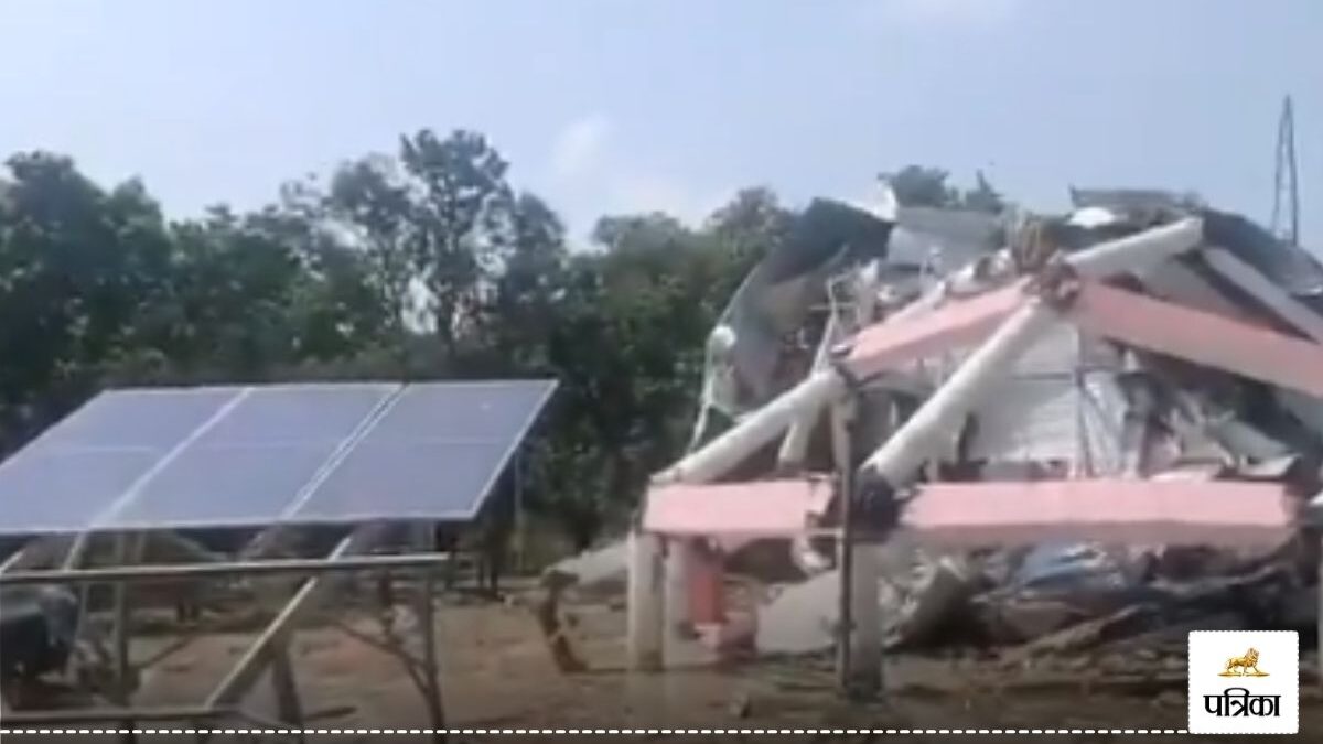 सीतापुर में ढह गई जल जीवन मिशन की पानी की टंकी, 5.31 करोड़ की लागत से ...