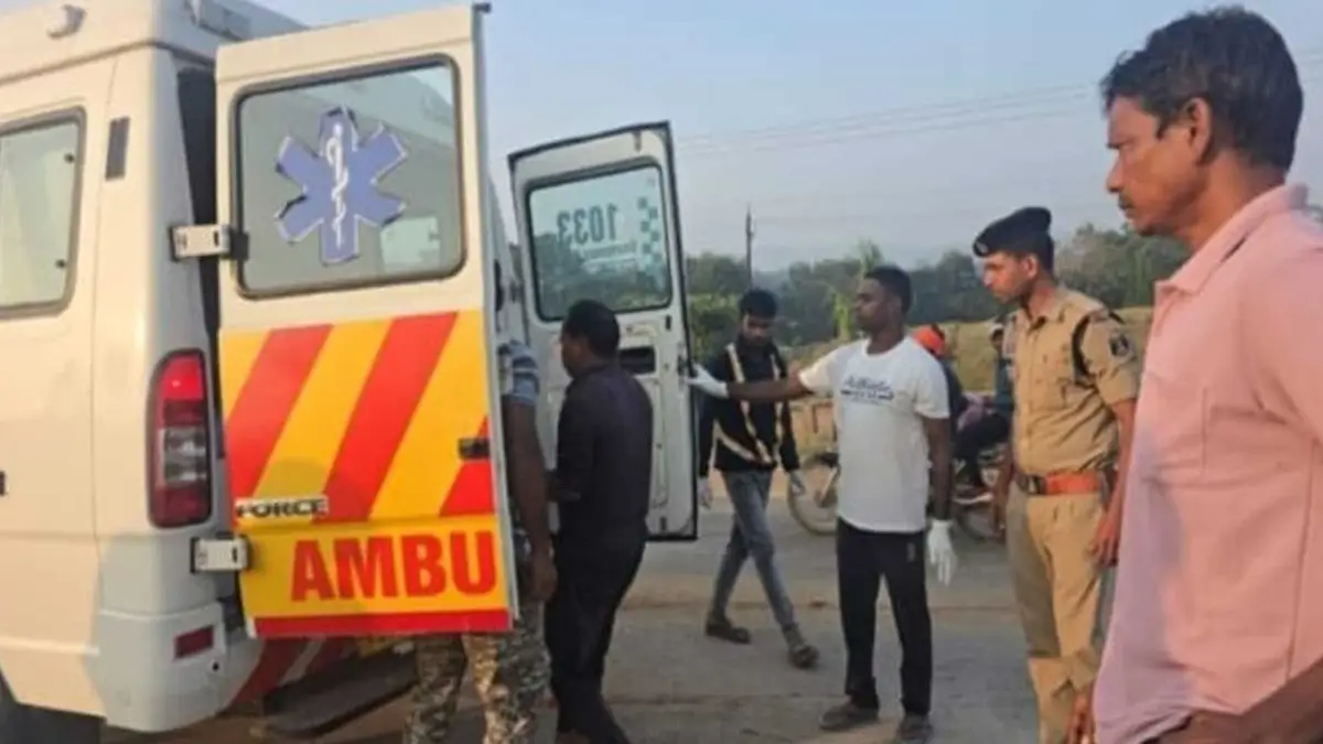 सीतापुर में भीषण हादसा : दशहरा मेला देखकर लौट रहे दो नाबालिगों को ...